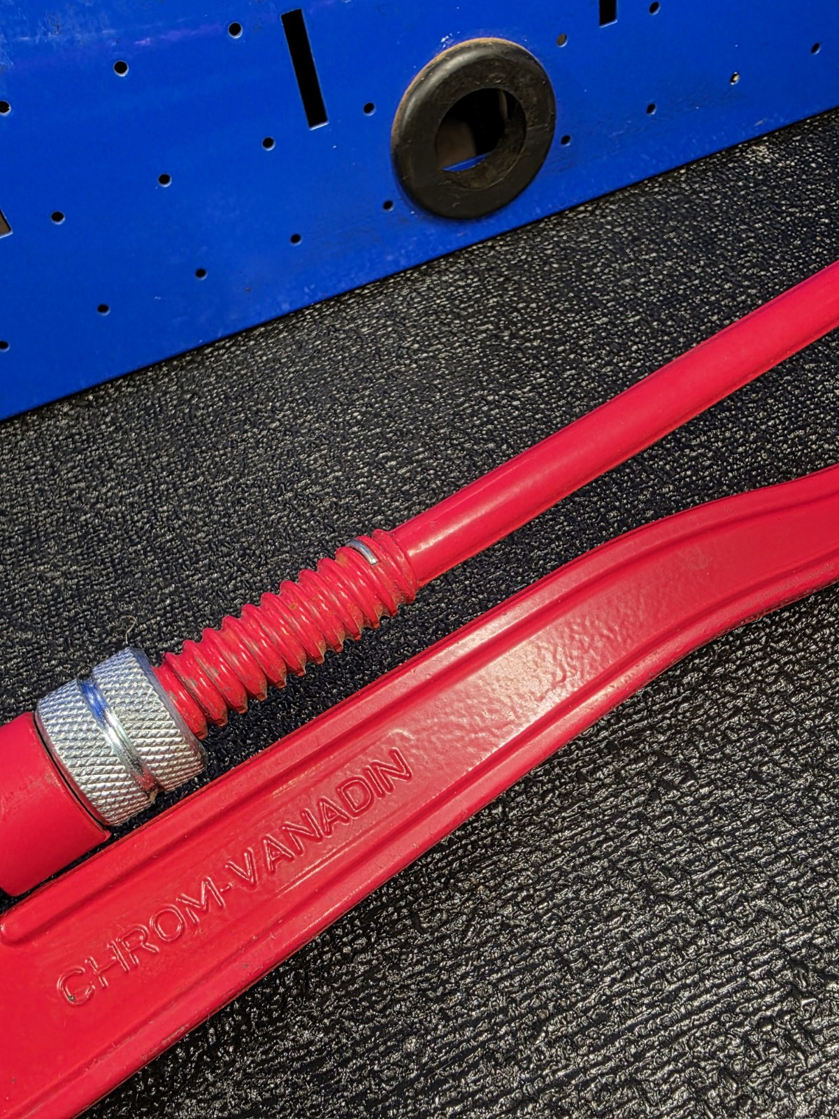 Matco Knipex SPW17 Red 17″ Swedish Pipe Wrench S-SHAPED Germany