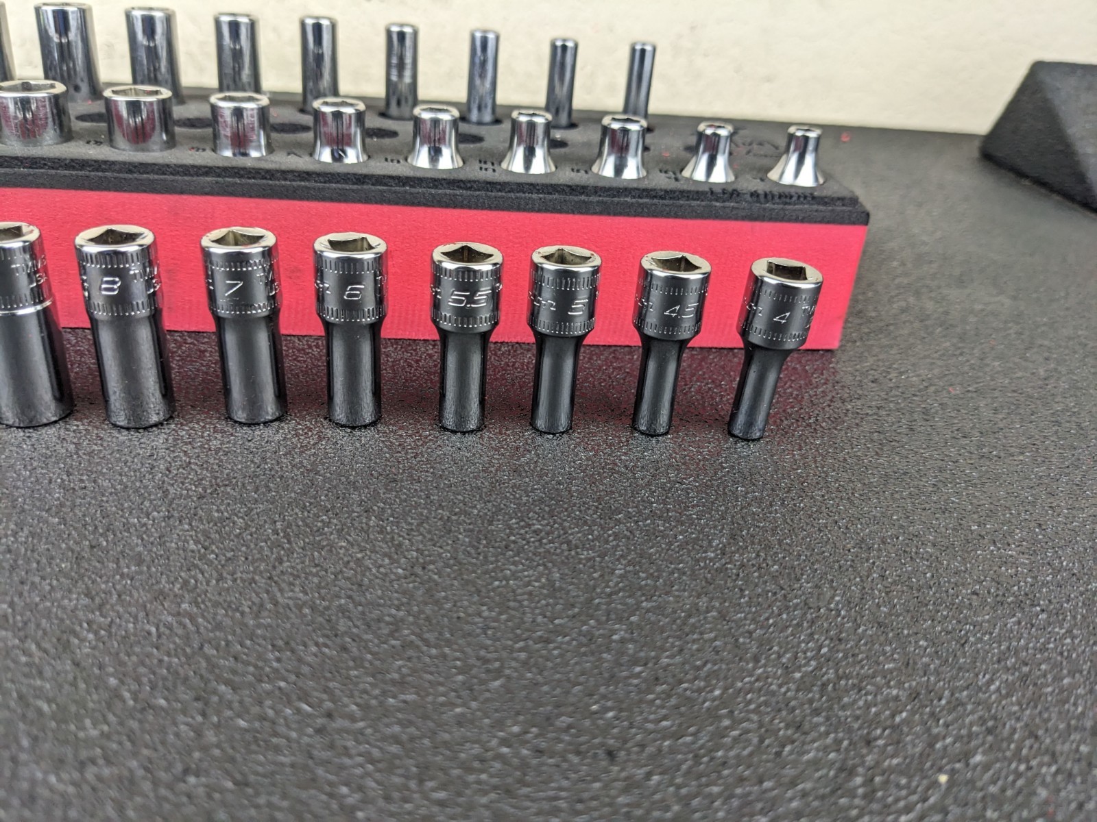 #bo705 Snap-On Tools 142STMMSYFR1 42pc 1/4″ Drive 6-Point Metric Foam Socket Set