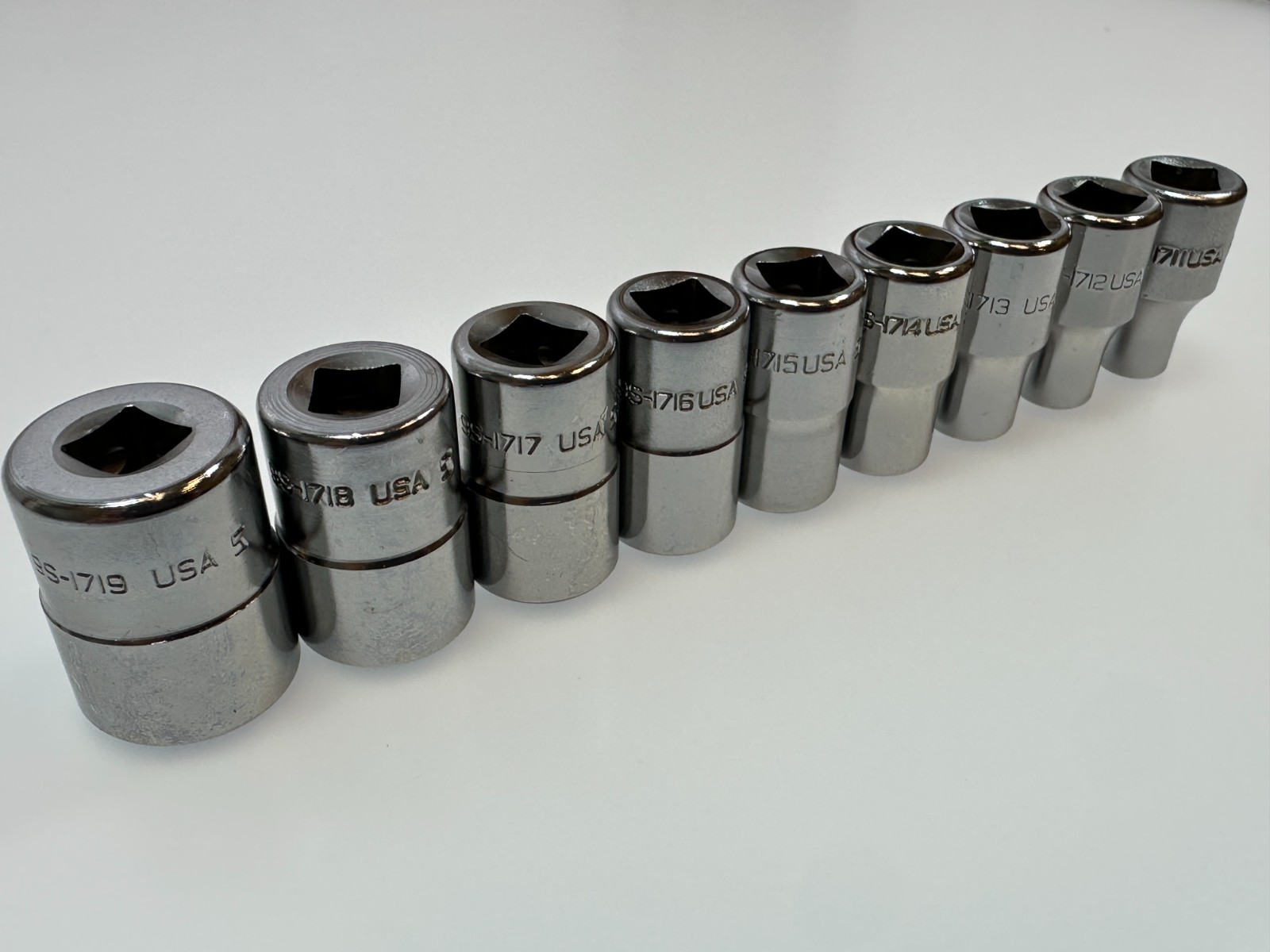 CAT Caterpillar Tools USA 10pc SAE 3/16″ to 1/2″ Socket Set, 1/4″ Drive 12 Point
