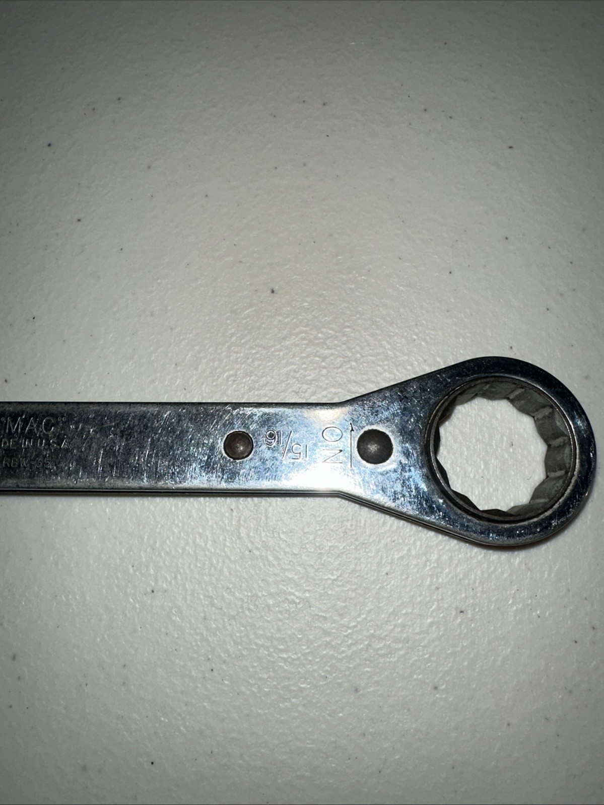 Mac Tools 13/16″ 12PT-15/16″ Spline End Chrome Ratcheting Wrench RBW-35-ES126