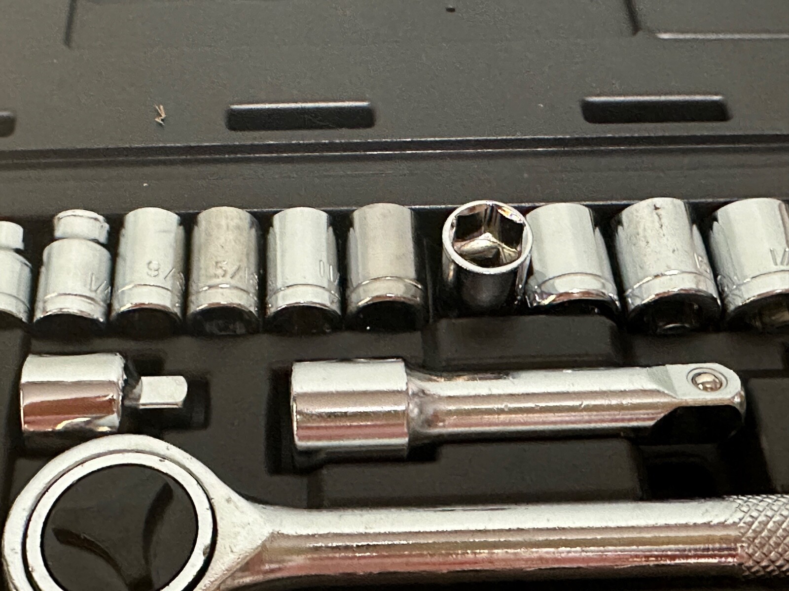 Ultra Steel 40 Piece 1/4 Inch & 3/8 Inch Drive Socket Set UJ75041S New