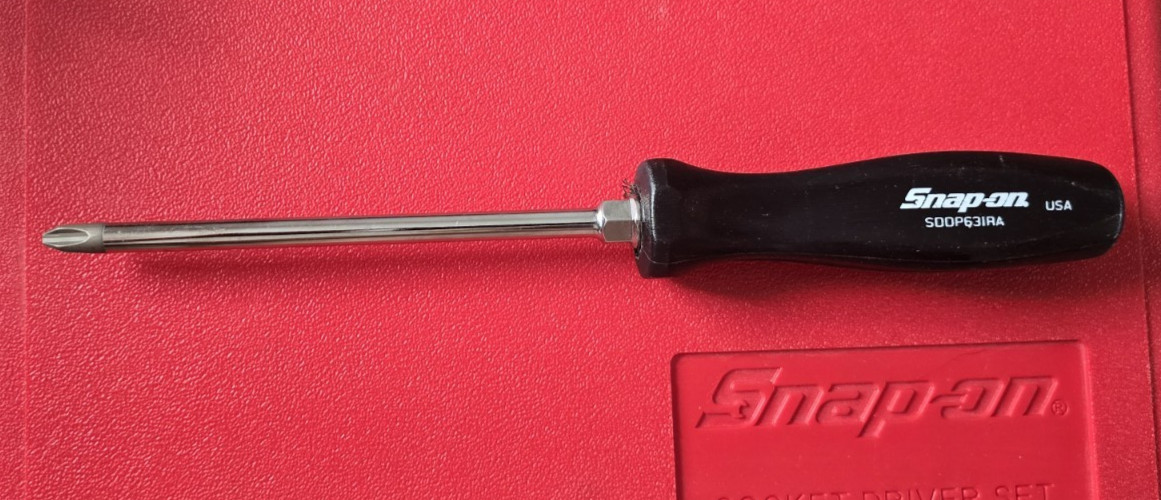 Snap-on Tools NEW BLACK #3 Phillips Hard Plastic Handle Screwdriver SDDP63IRA