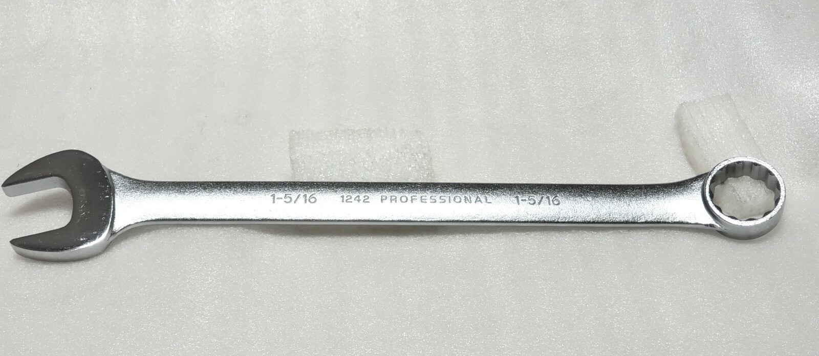 Proto 1242 Professional 1-5/16″ SAE 12 Point Standard Handle Combination Wrench