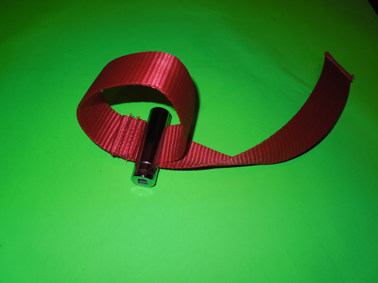 New …Snap-on 1/2″ & 3/8″ Drive Oil Filter Strap Wrench for 1”- 6” Filters A91F