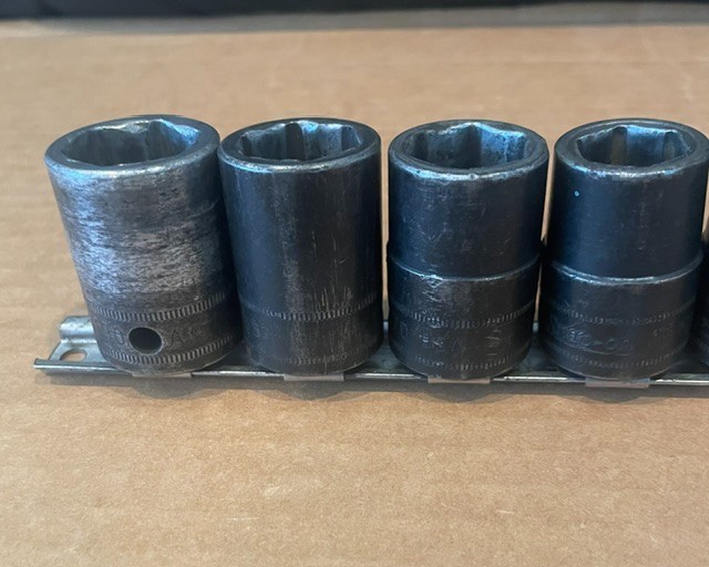 Snap-On 310IMMYA 10 pc 1/2″ Drive 6Pt Metric Shallow Impact Socket set 10mm-19mm