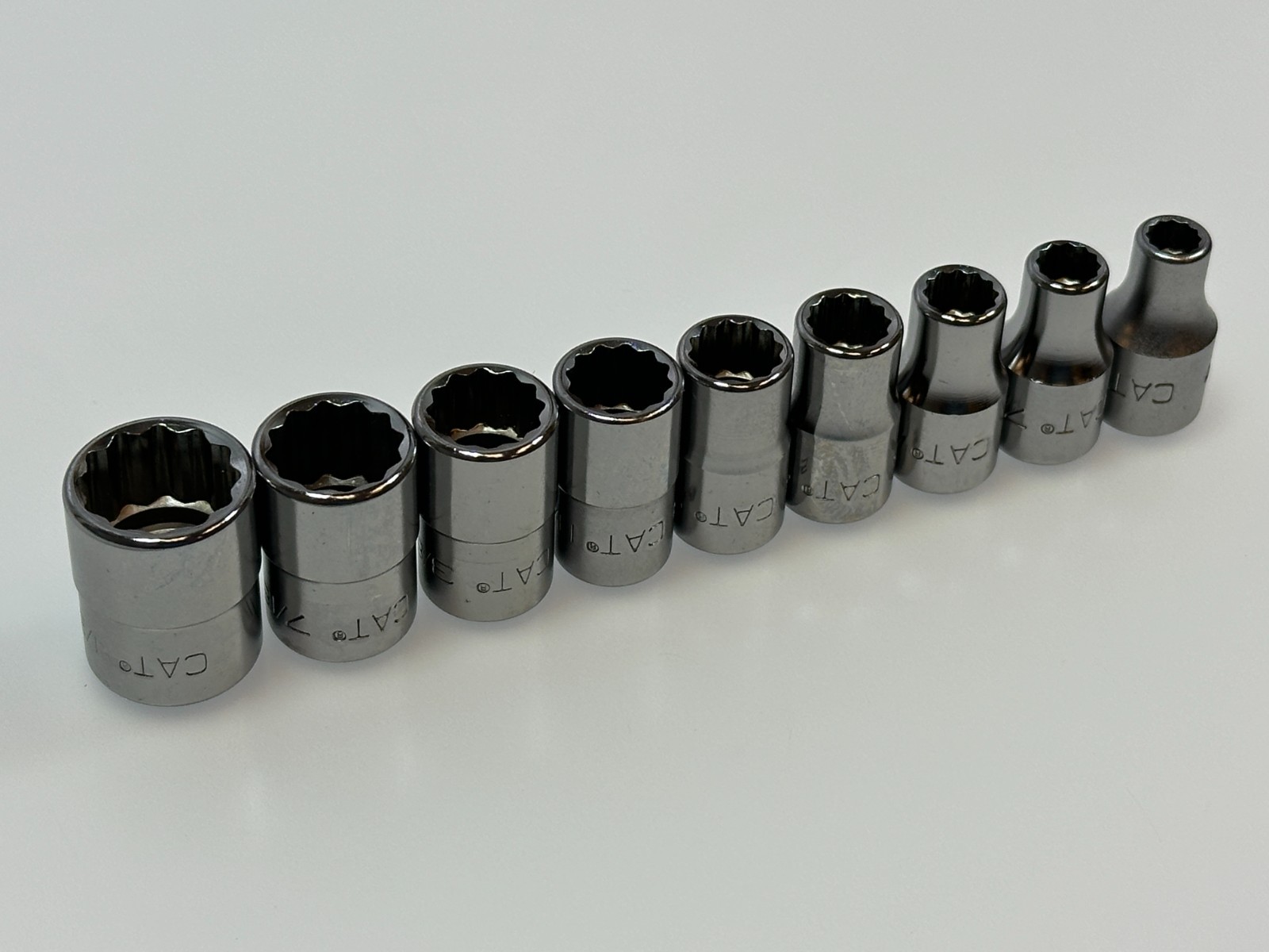 CAT Caterpillar Tools USA 10pc SAE 3/16″ to 1/2″ Socket Set, 1/4″ Drive 12 Point