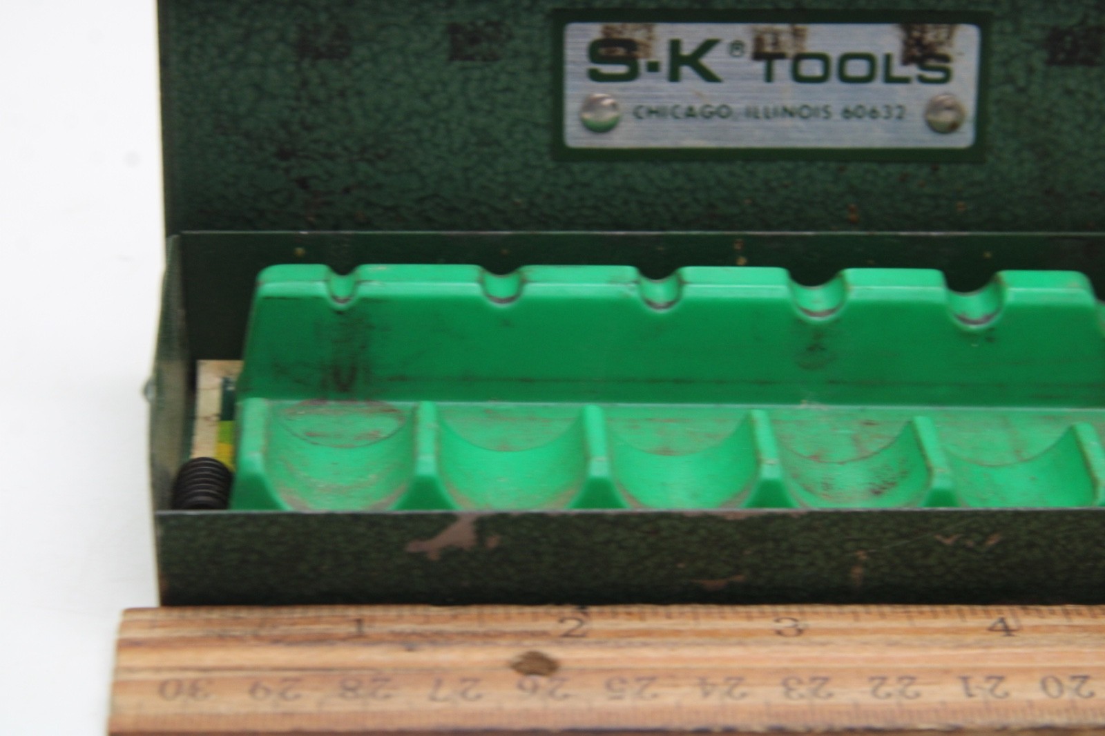 SK Tools 6-1/2″ x 2-1/4″ Green Metal Socket Set Tool Box w/Tray USA NO TOOLS
