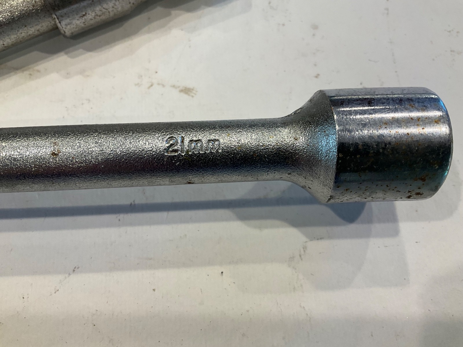Universal Tire Lug Nut Wrench 4 Way Heavy Duty Folding 13/16 1/16 3/4 .9″ Taiwan
