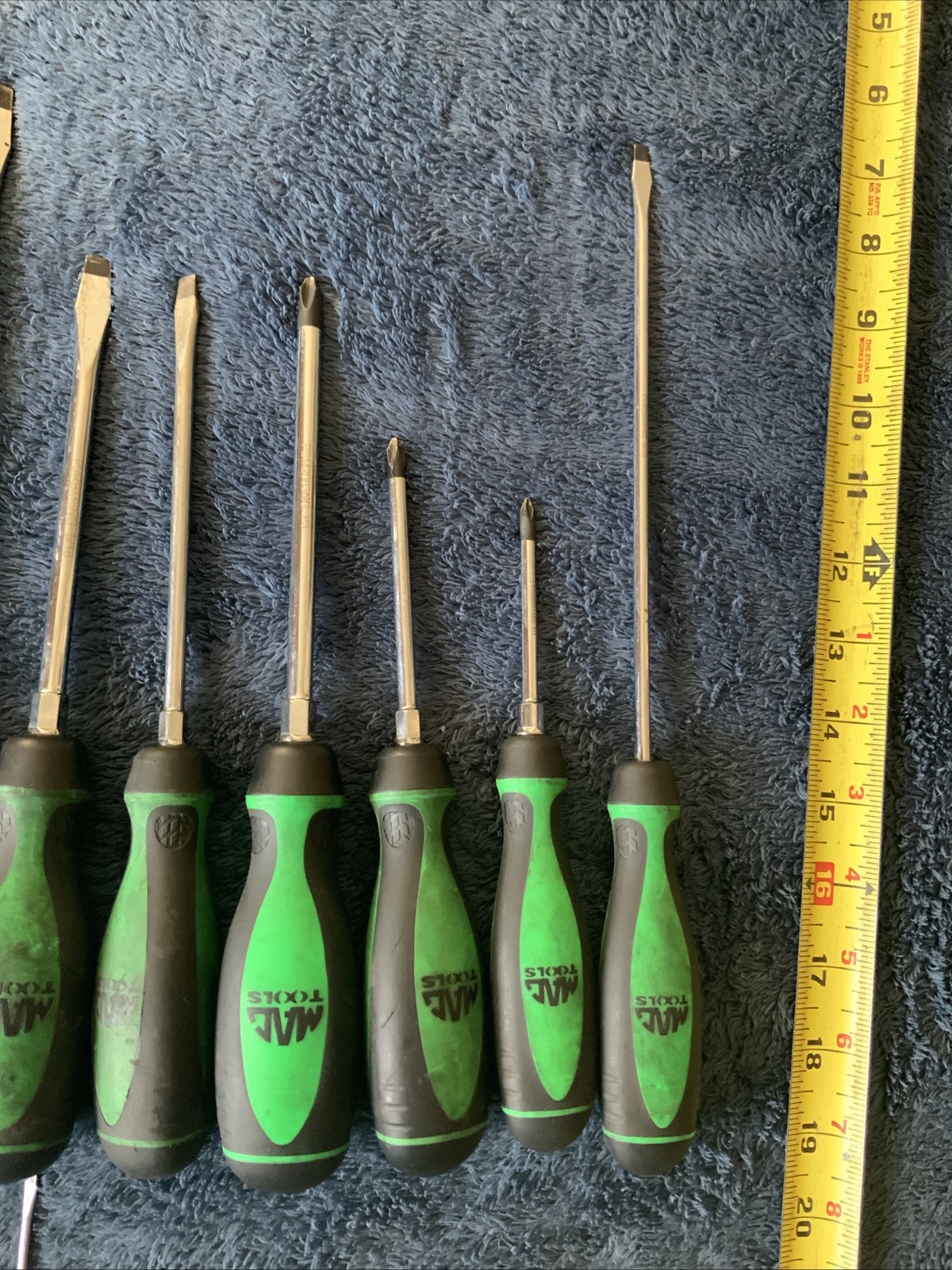 Mac Tools Green Screwdrivers……12pc…..see Pics….