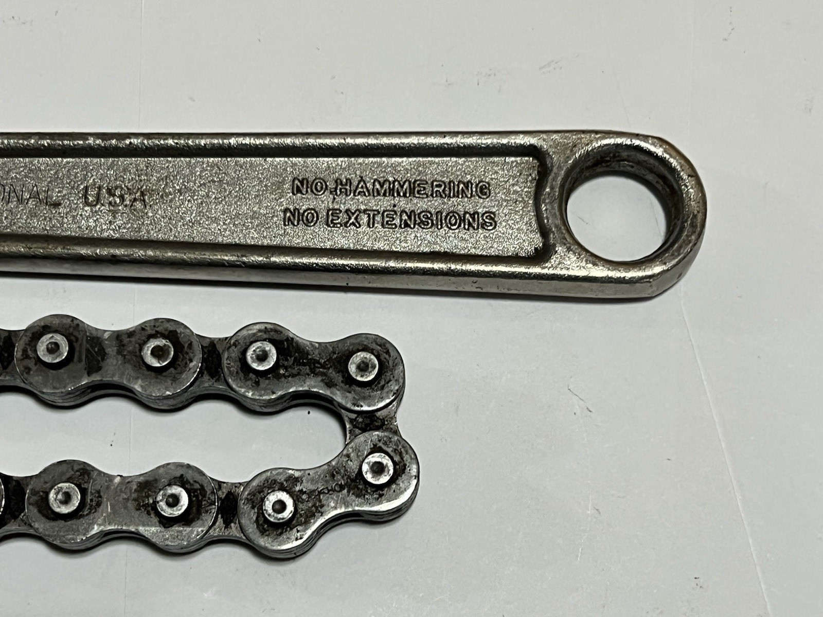 Proto 801 Chain Pipe Wrench 12″ Long with 16″ Chain Made in USA 5″ Diameter