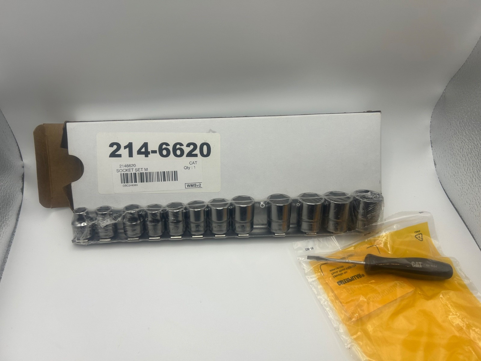 CAT/SNAP-ON USA 214-6620 12-Piece Socket Set 3/8 Metric 8-19 mm 6-Point + Bonus