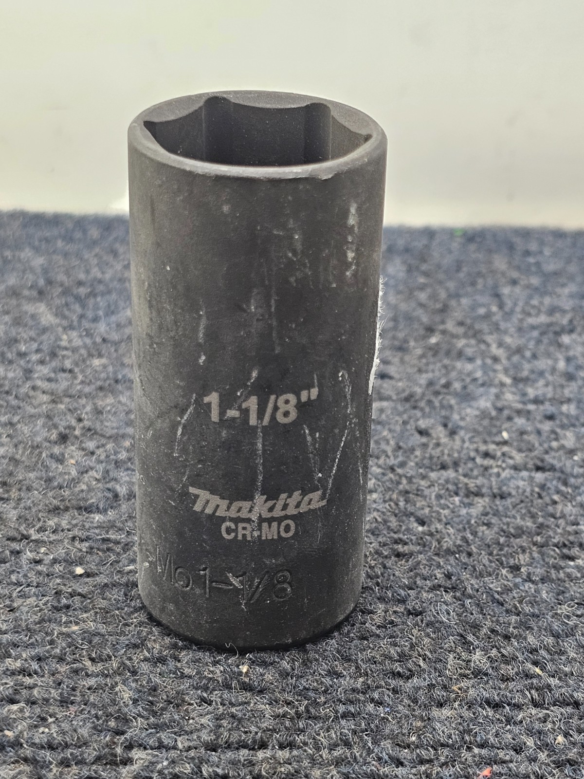 Makita 1-1/8″ Deep Well Impact Socket 1/2″ Drive CR-MO Black