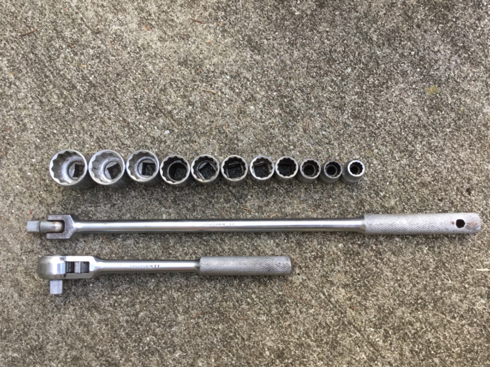 VTG Thorsen 13 Piece 1/2″ Drive SAE Socket Set Ratchet-Breaker Bar-Sockets