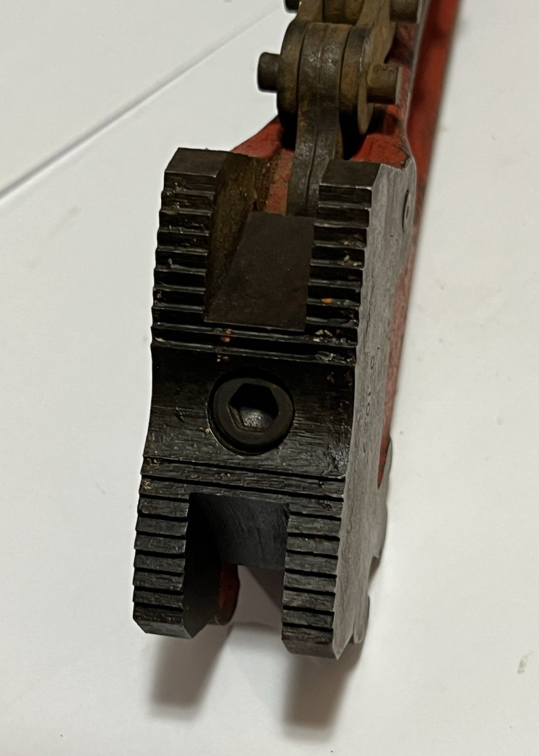 RIDGID C-18 Heavy Duty Pipe & Fitting 18″ Long Chain Wrench 2-1/2″ Diameter USA