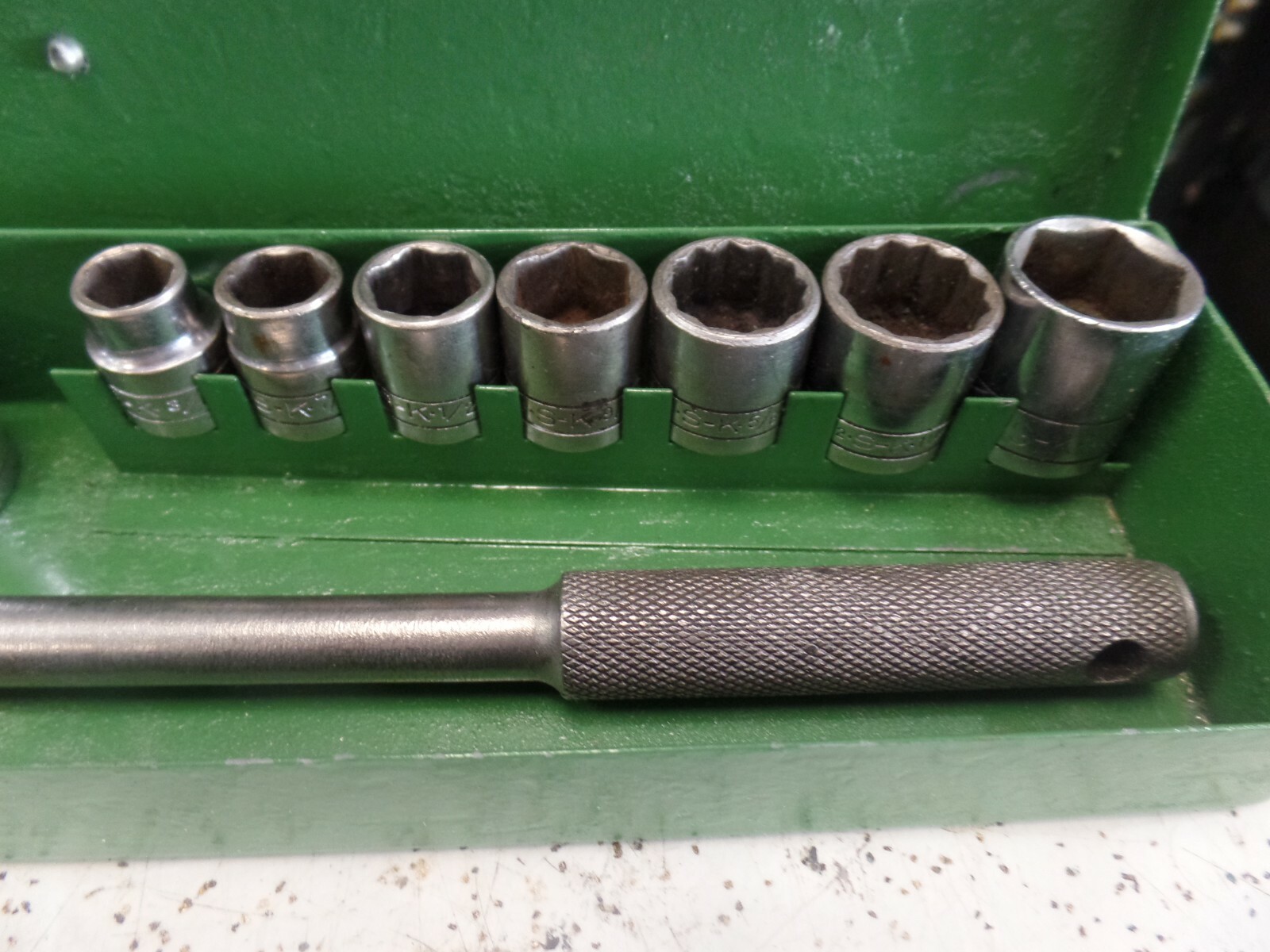 Vintage S-K Professional Tools 3/8″ SAE Socket Set INCOMPLETE/MIXED w Metal Case