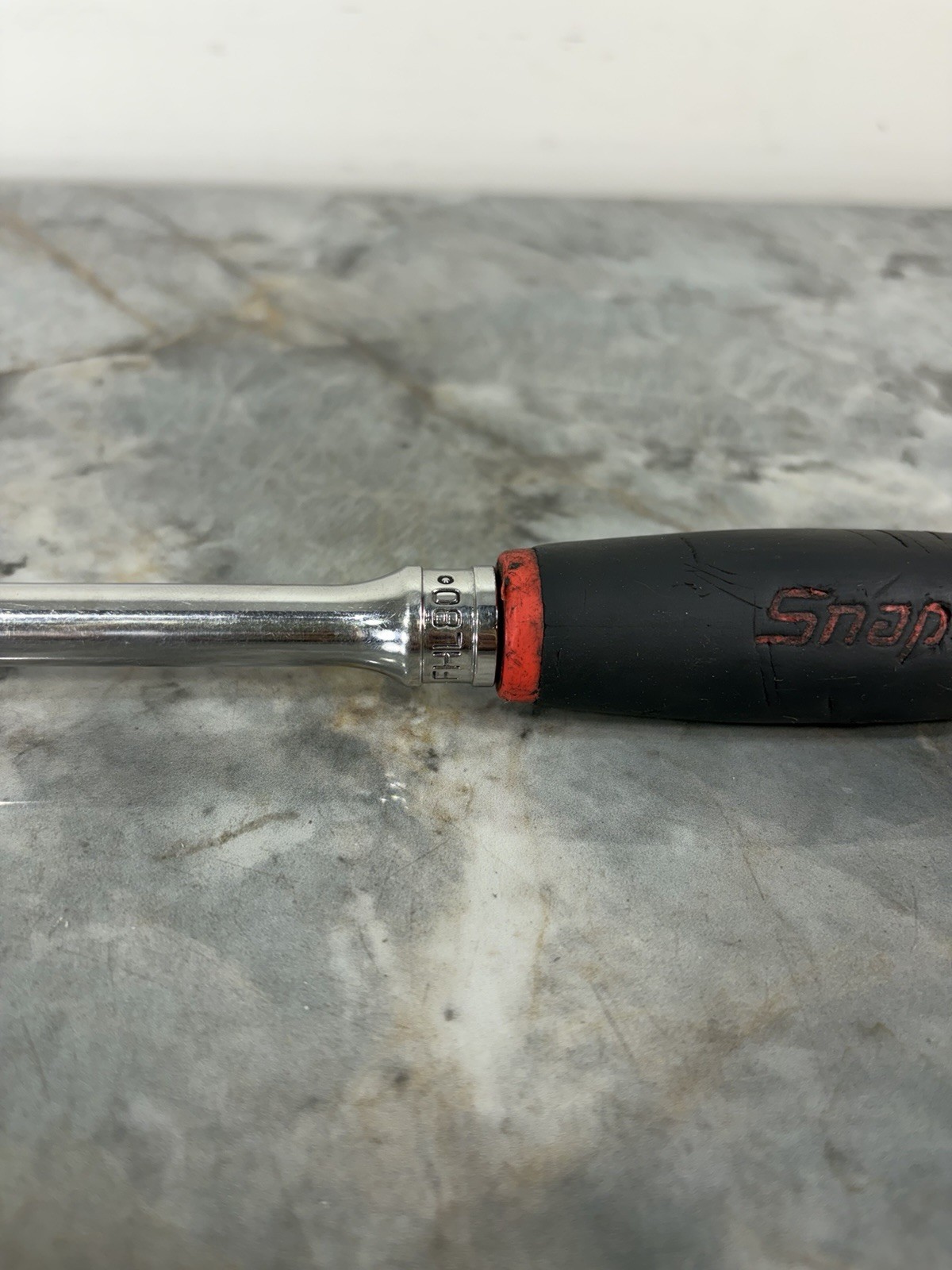 Snap-On FHL80 3/8″ Soft-Grip Long-Handle Ratchet – Red