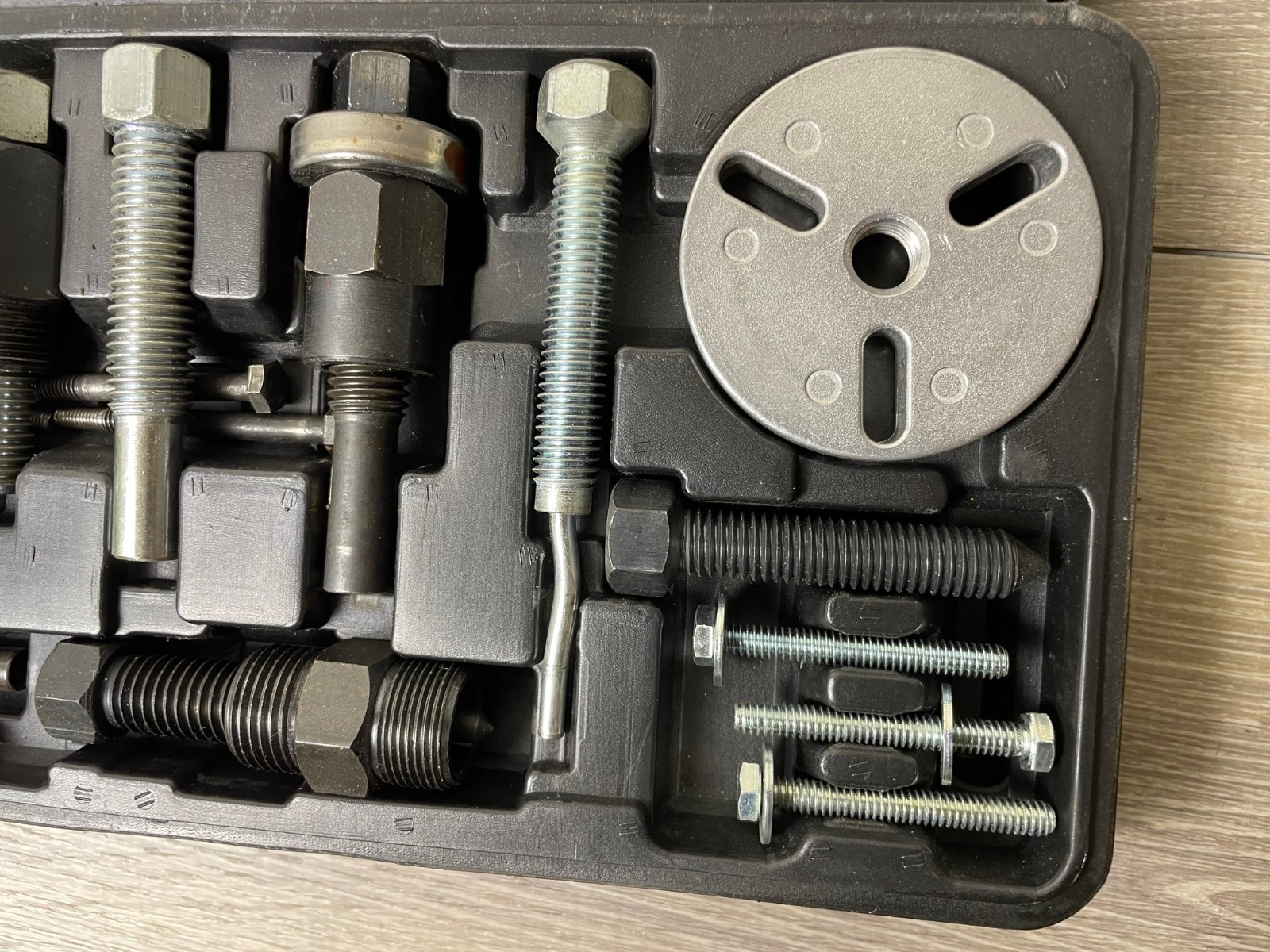 Used MAC Tools # AC20868 Deluxe AC Clutch Hub Pulley and Installer Kit READ
