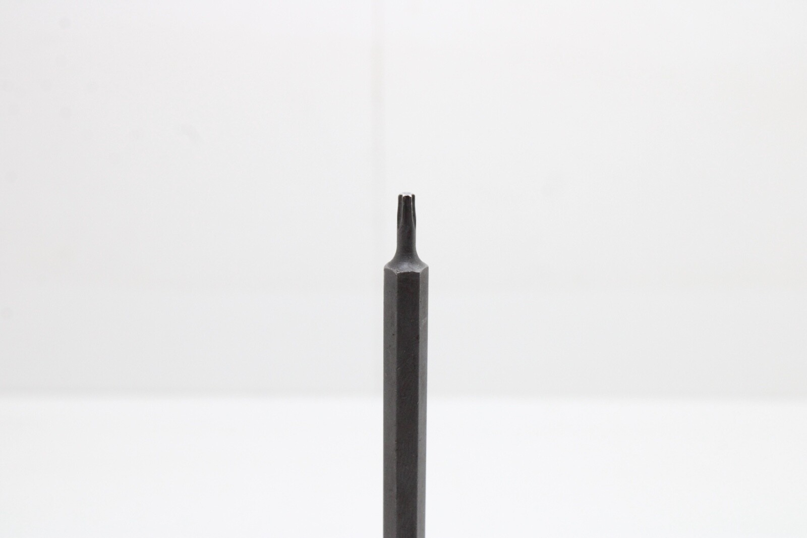 Gearwrench 82511 T10 1/4″ Drive Long Torx Bit Socket