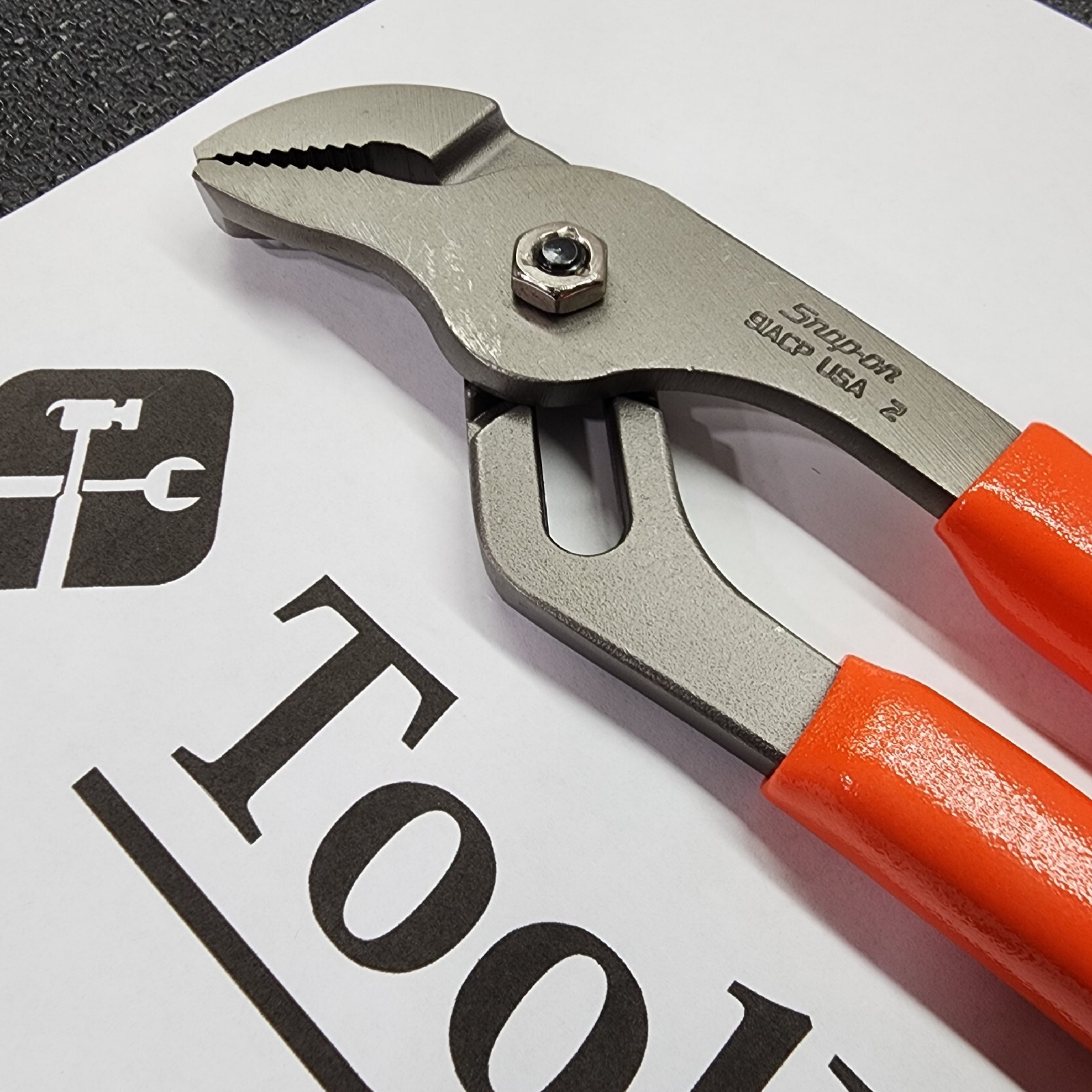Snap-on Tools NEW ORANGE 9″ Adjustable Joint Interlocking Channel Pliers 91ACP