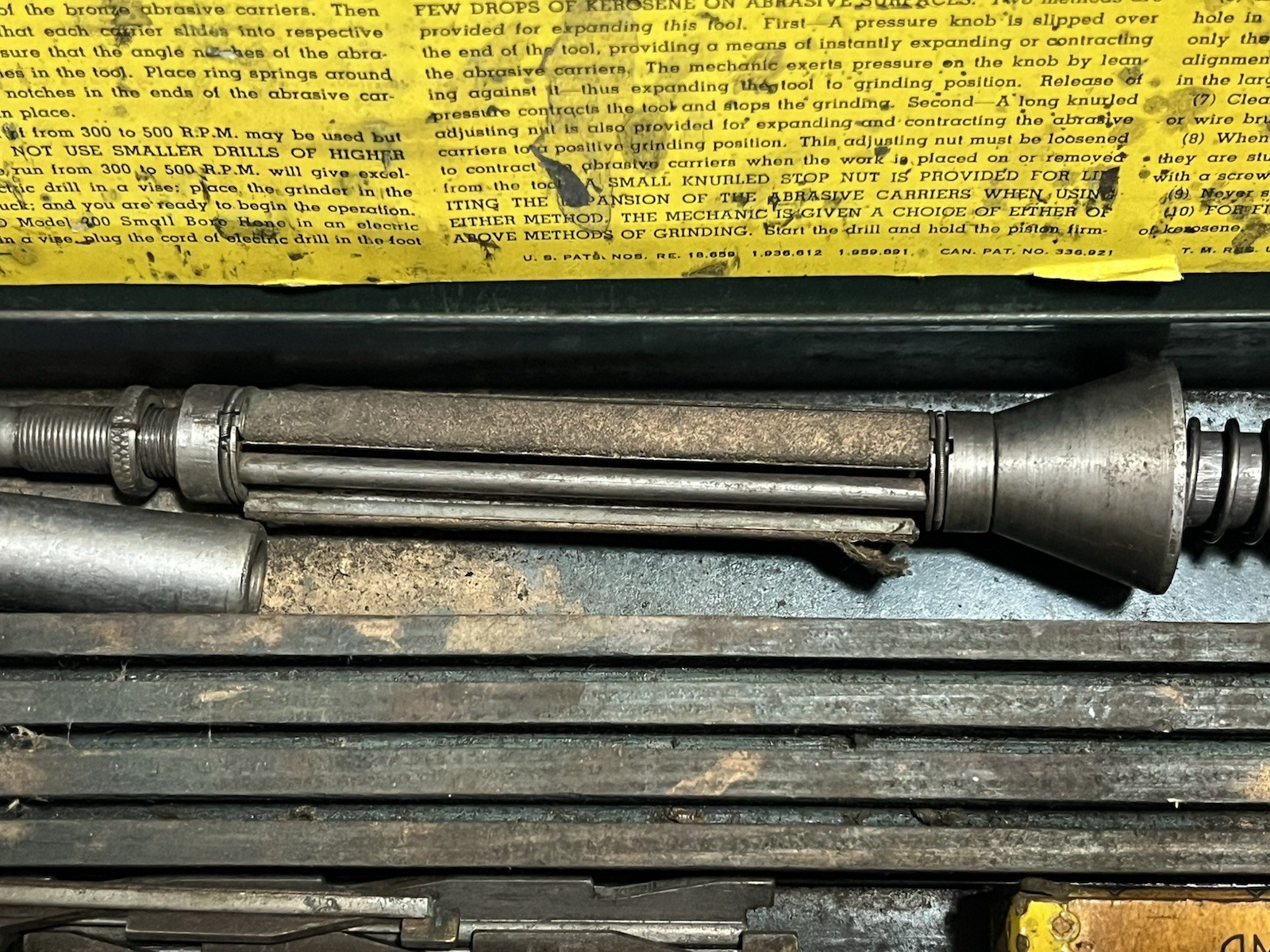 AMMCO Model 100 Vintage Small Bore Cylinder Hone Set in Box 47/64″ – 1-5/16″ USA