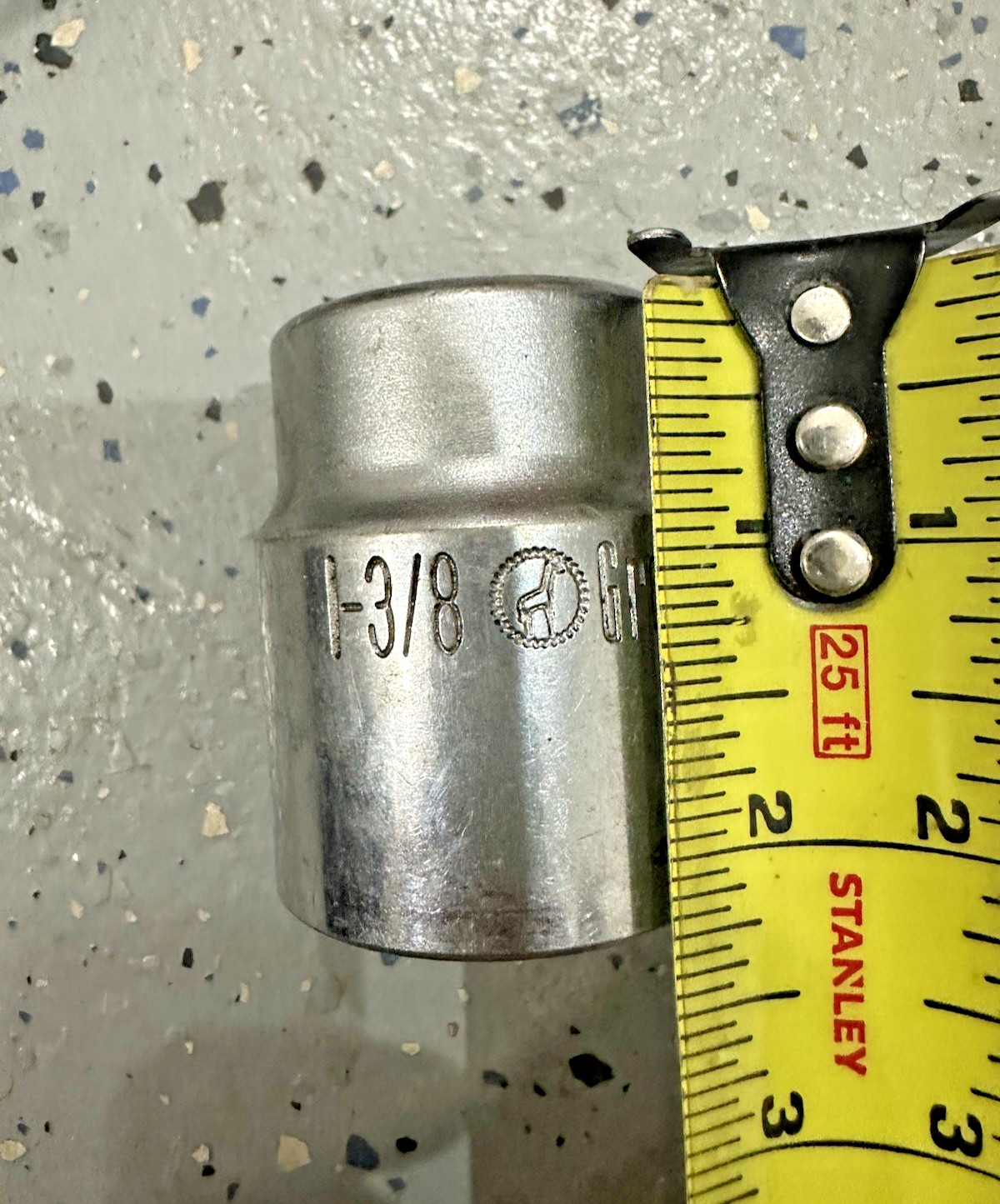 LOT of 7 Sockets Metric SAE – 1-13/16″, 1-1/2”, 1-3/8”, 7/8″, 34mm, 33mm, 24mm