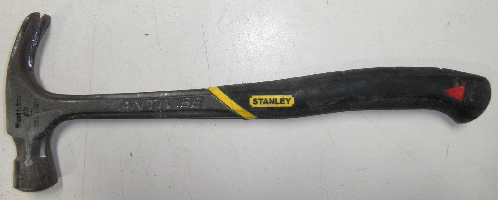 22-Ounce Hammer Stanley FatMax 51-947 AntiVibe Checkered Face Framing Hammer …