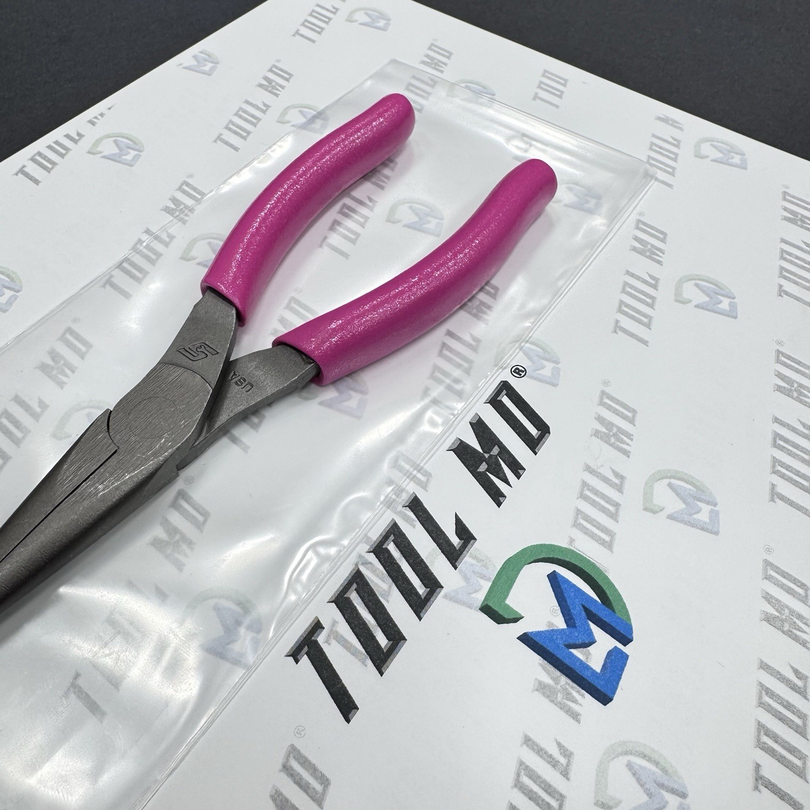 Snap-on Tools USA NEW 2025 ELECTRIC PINK 6″ Talon Grip Needle Nose Pliers 95ACF