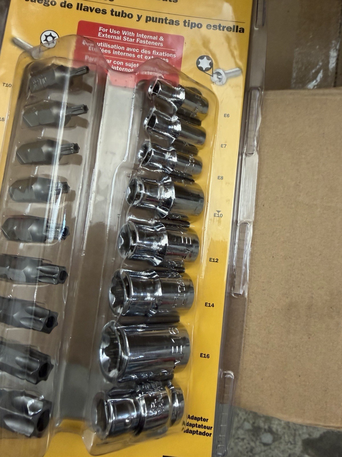 Titan 16160 17pc 3/8″ and 1/4″ Dr External Torx Socket & Torx Bit Set SHIPS FREE