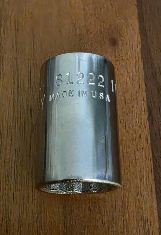 Vintage Billings Vitalloy USA 11/16″ Shallow Socket 1/2″ Drive 12 Point S1222