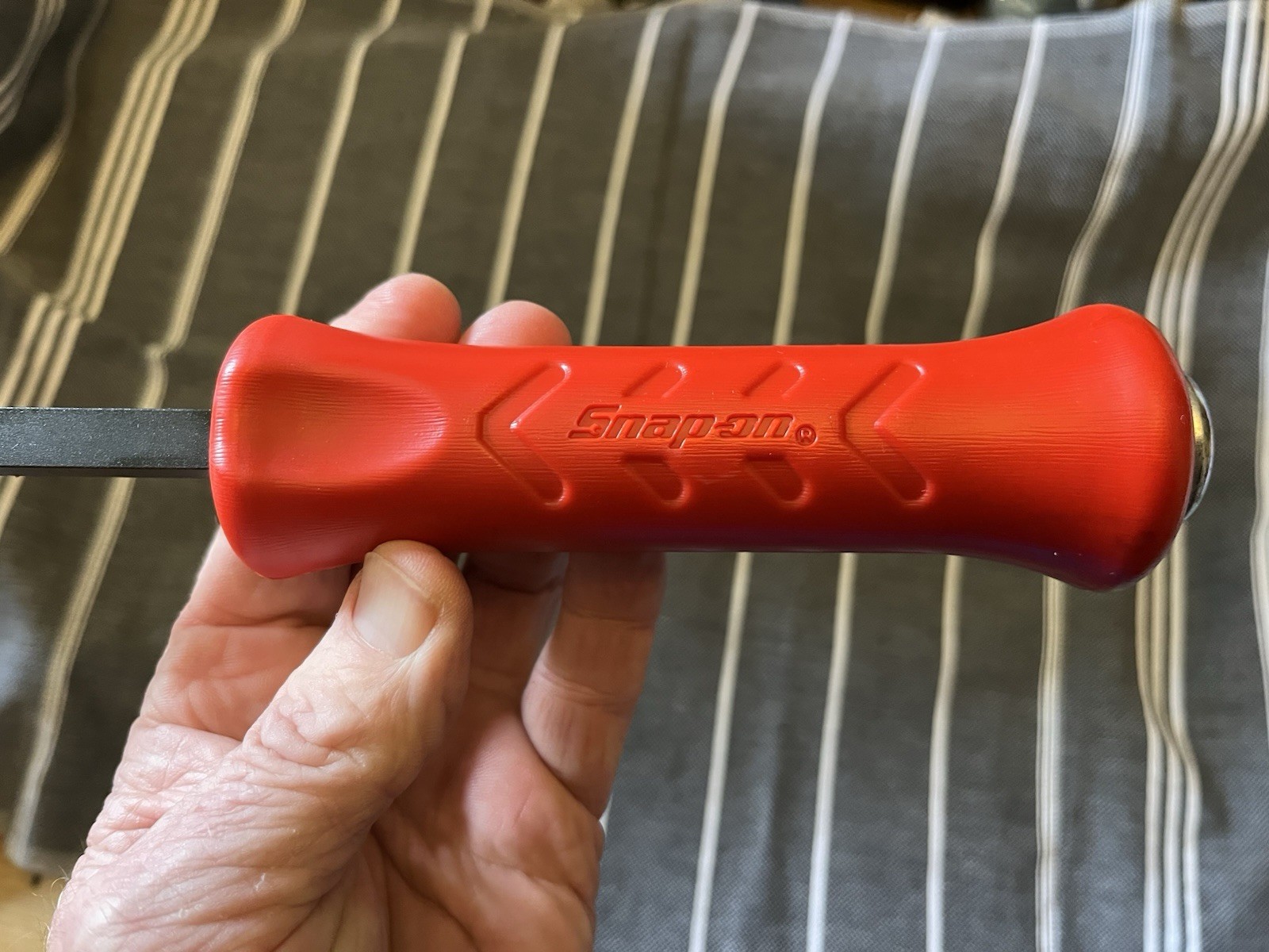 New Snap On Tools 12” Striking Pry Bar Classic Red Heavy Duty New Premium Tool