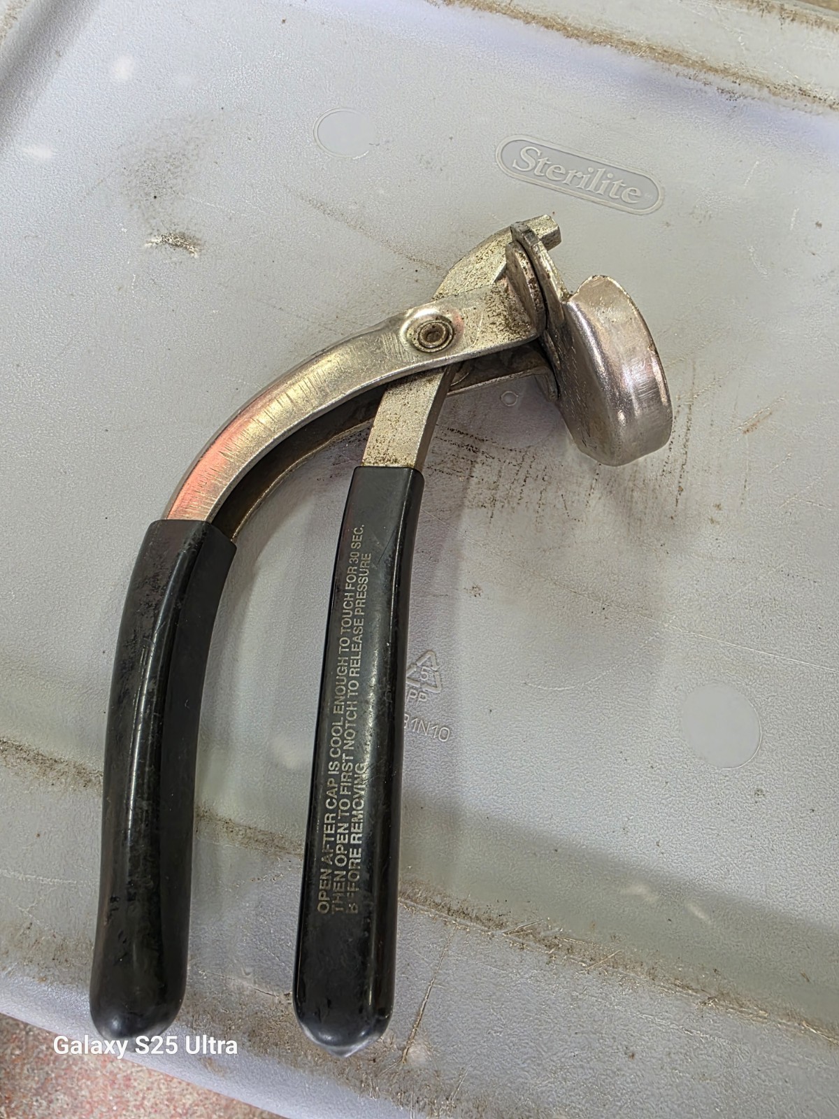 BluePoint Radiator Cap Pliers YA2090 Removal