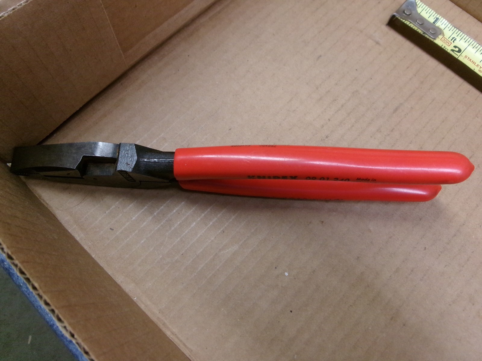 Knipex 9″ High Leverage Lineman Pliers No 0901240