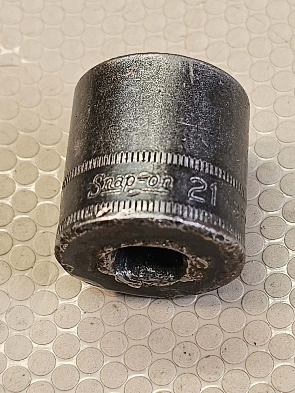 Snap-on 3/8″ Drive 21mm 6-Point Shallow Impact Socket IMM210 Lightly Engraved