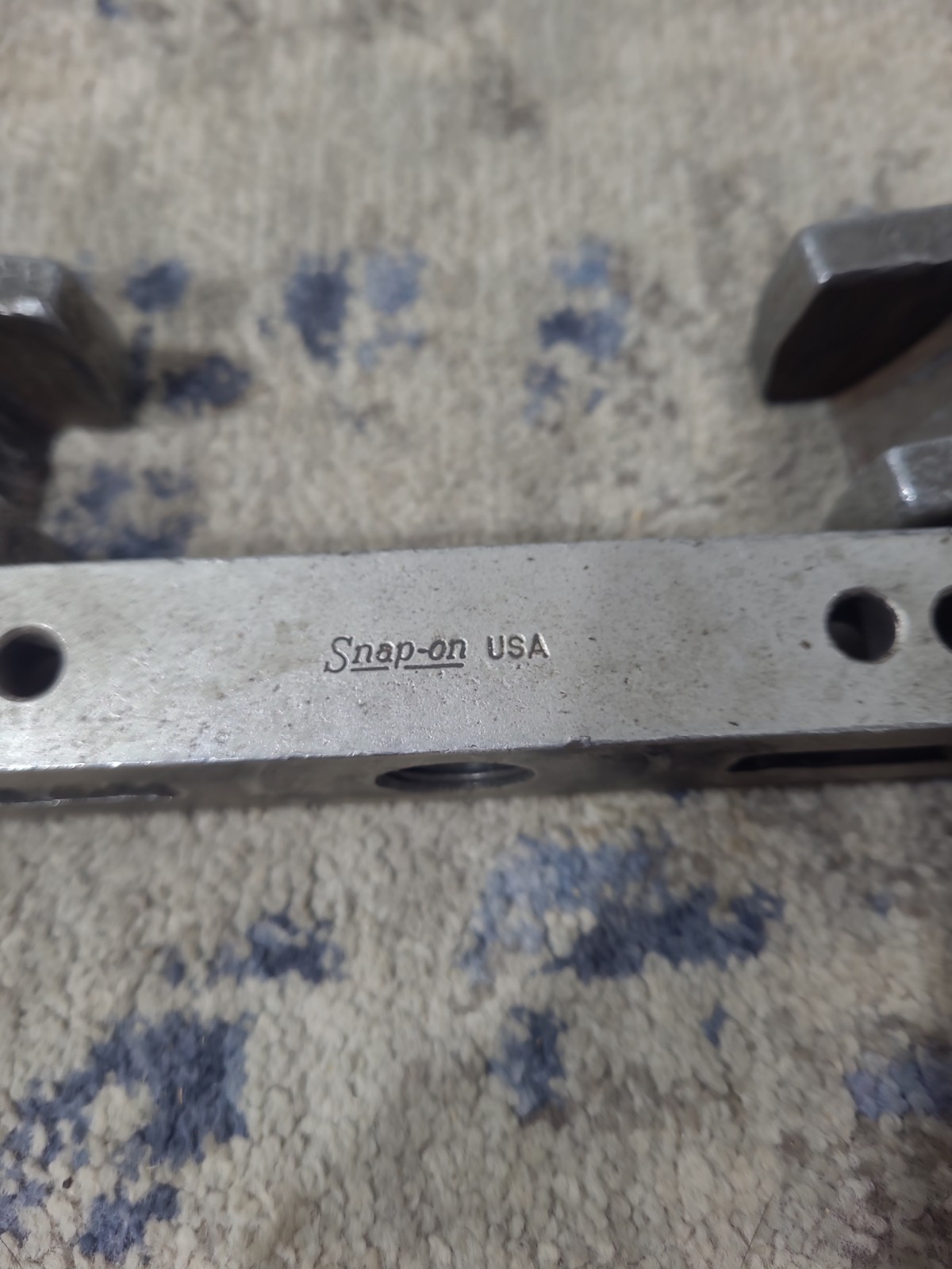 Snap On Tools Axle Lock Flange Jaw Beam Puller Attachment CJ97-1L CJ97-1R