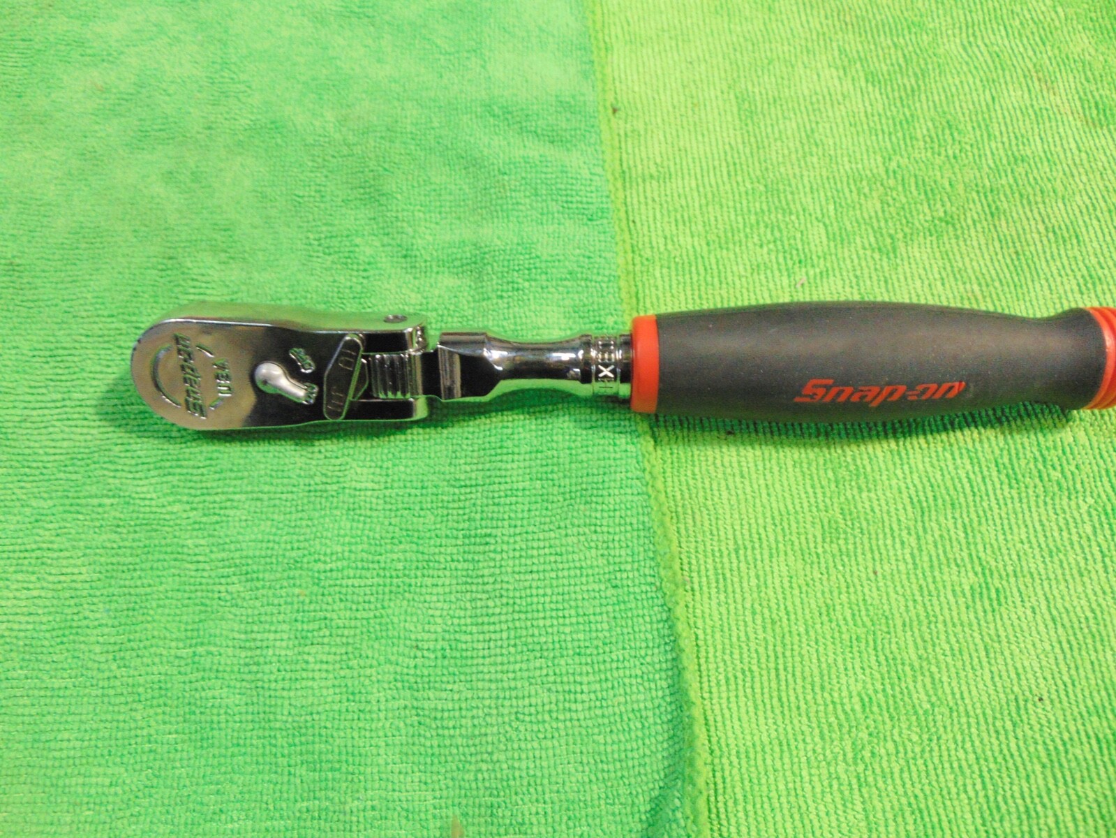 Snap-on Tools RED 3/8″ Drive Soft Grip Long Locking Flex Head Ratchet FHLX80B