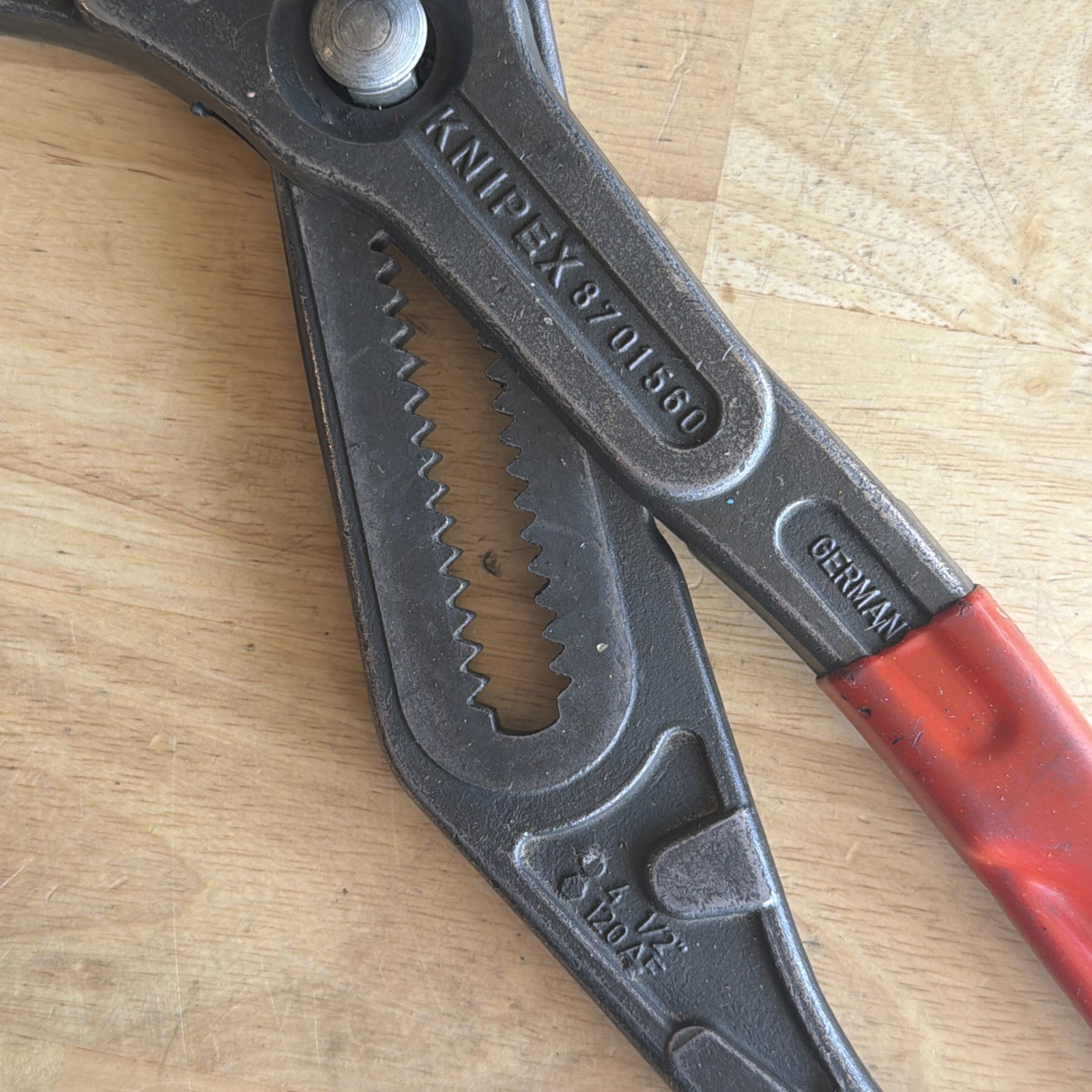 Matco Tools x Knipex 22″ Long Self Gripping Pliers Cobra Water Pump PC22 8701560