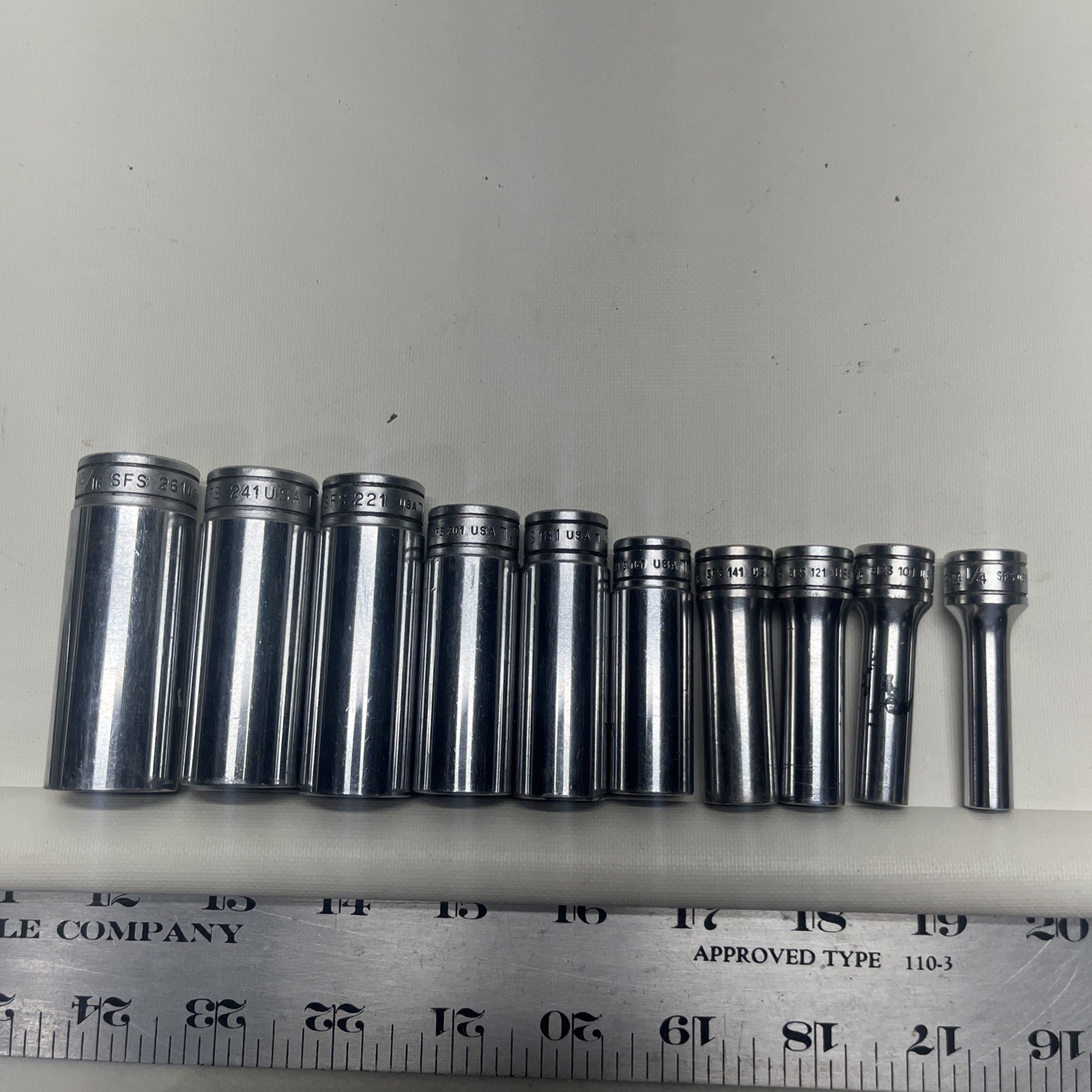 Snap-on 10-Piece 3/8″ Drive 6-Point Deep Chrome SAE Socket Set 1/4-13/16”211SFSY