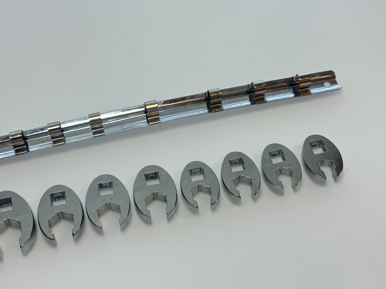 Matco Tools SRBCFNM10C 9pc 3/8» Metric 10-18mm Crowfoot Flare Nut Wrench Set