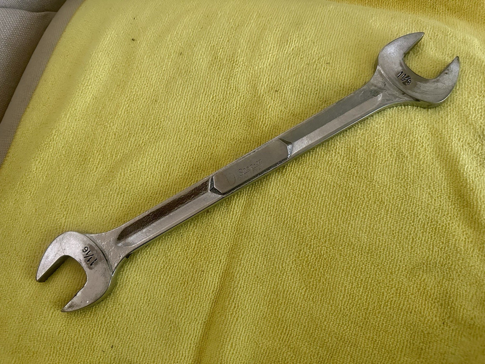 SNAPON Double Ended Open Wrench OEZ40B. 1 5/16” And 1 1/4”