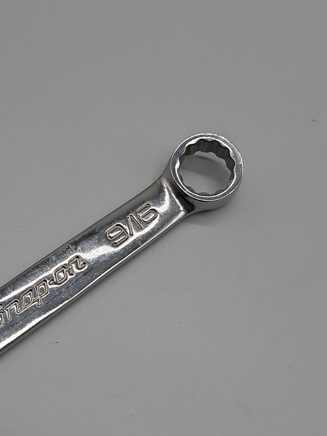 Snap-on Tools OEX180B 9/16″ 12-Point SAE Flank Drive Short Combination Wrench