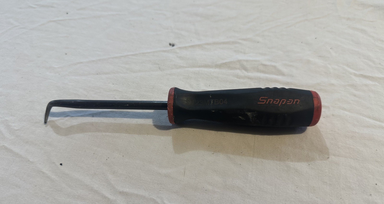 SNAP ON Tools ST23MTB04 10″ Radiator Pick (Black/Red) USA