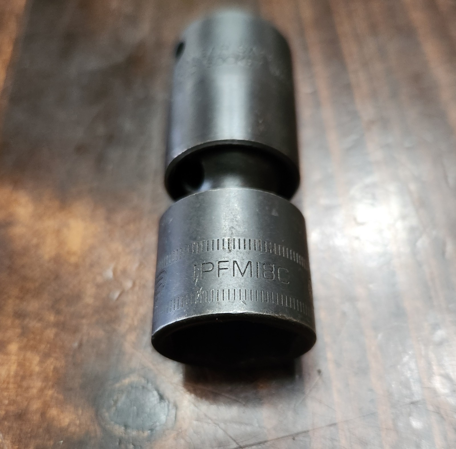 Snap on Tools 18mm 3/8dr Metric Universal Swivel Impact Socket 6pt IPFM18C NICE