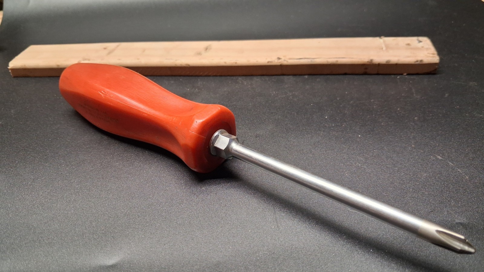 Snap-on SDDP42A No.2 Phillips Red Hard Handle Screwdriver