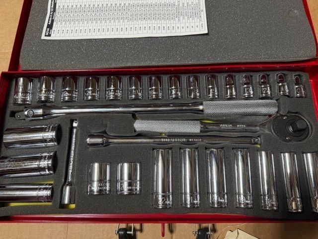 Urrea Ratchet Socket Set 1/2″ Drive Chrome Socket Set, 31 Piece – New
