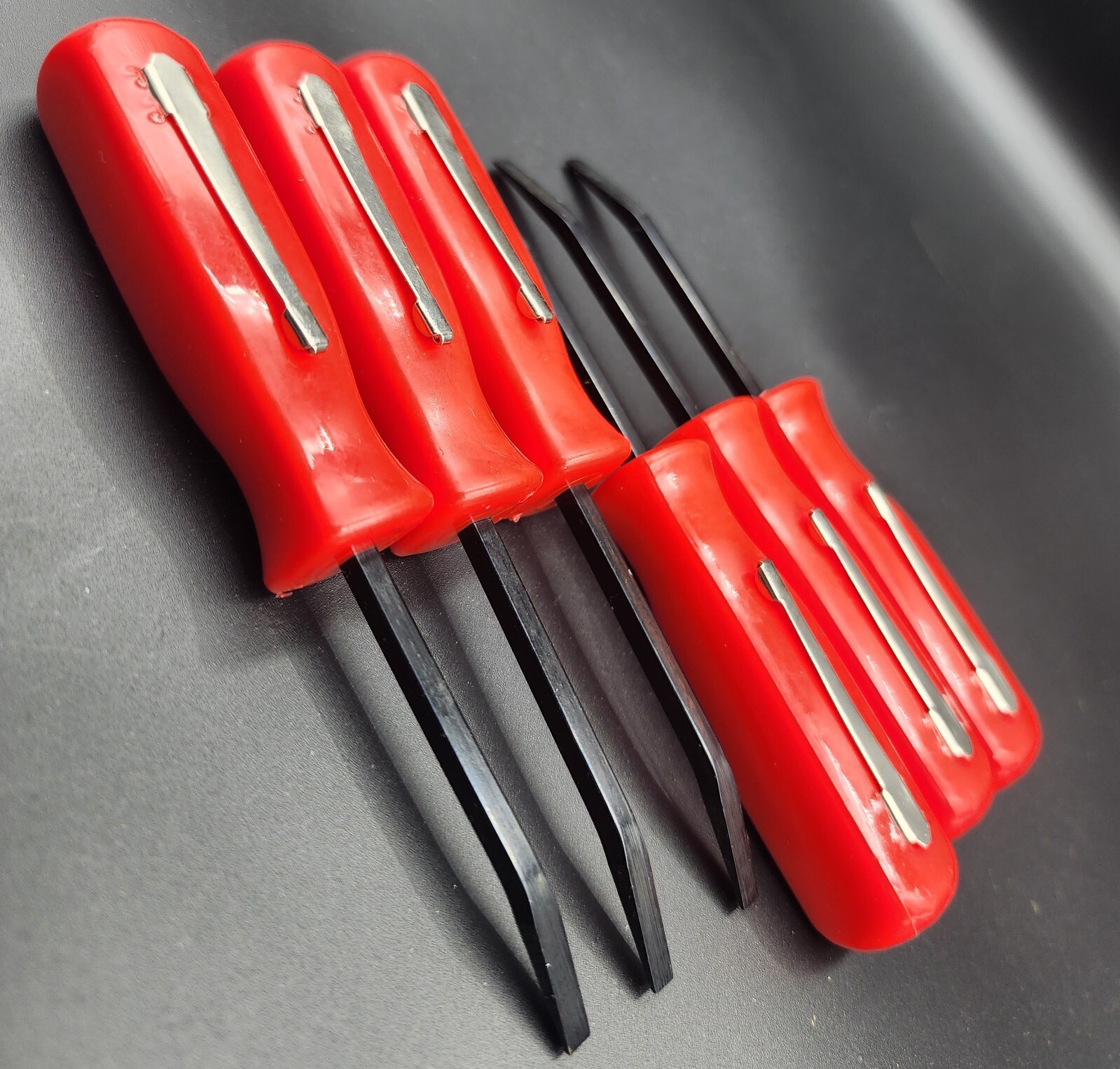 🔴 Rev Up Your Automotive Arsenal with the 6-Piece Red Pocket Prybar Set! 🚗🔧