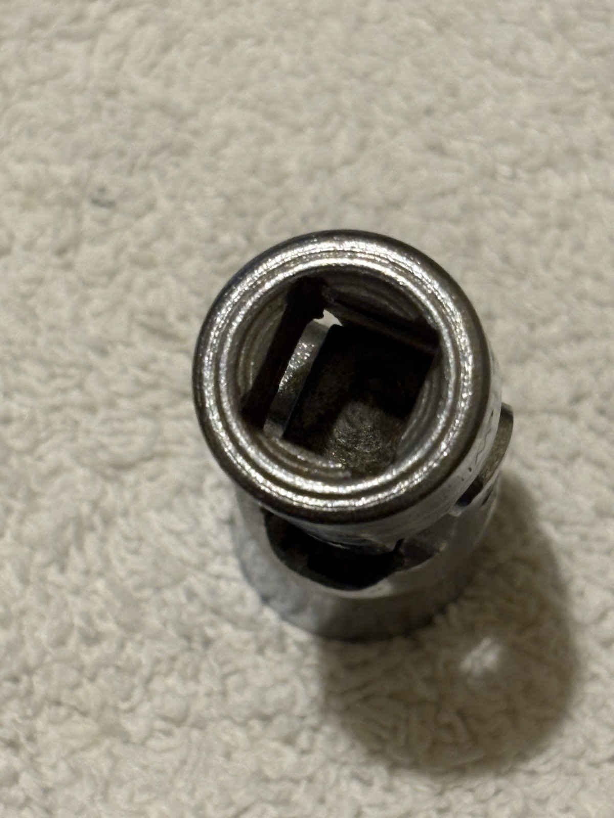 Williams Tools BU-1218, 9/16″, 3/8″ Drive, 12 Point, Chrome Swivel Socket
