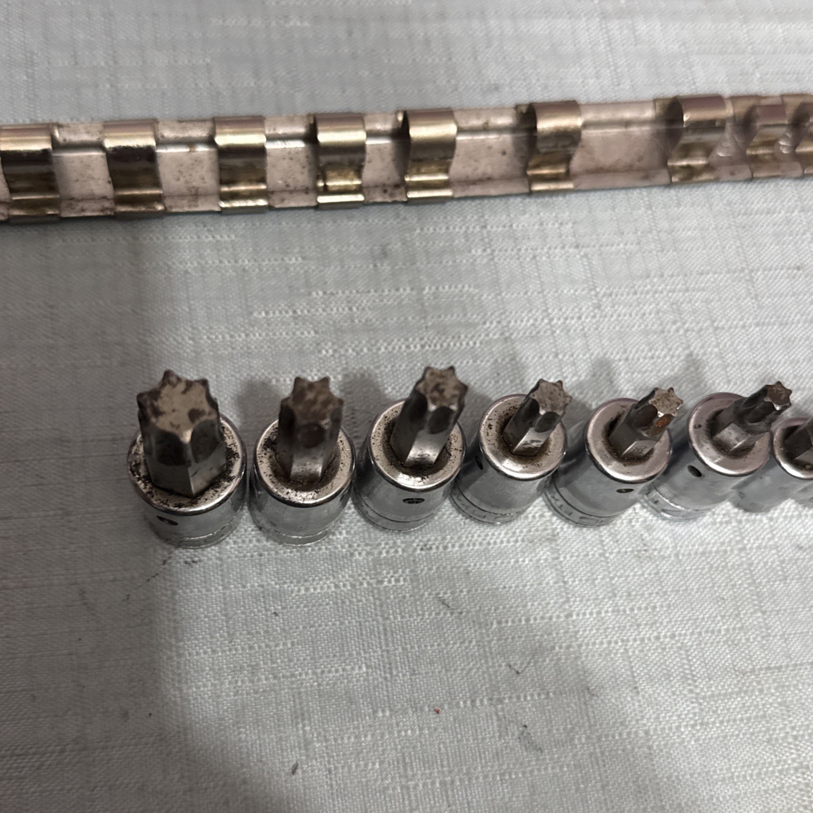Snap-on 12 Piece 1/4″ 3/8″ 1/2″ Drive Torx Socket Set T8 to T55 Read