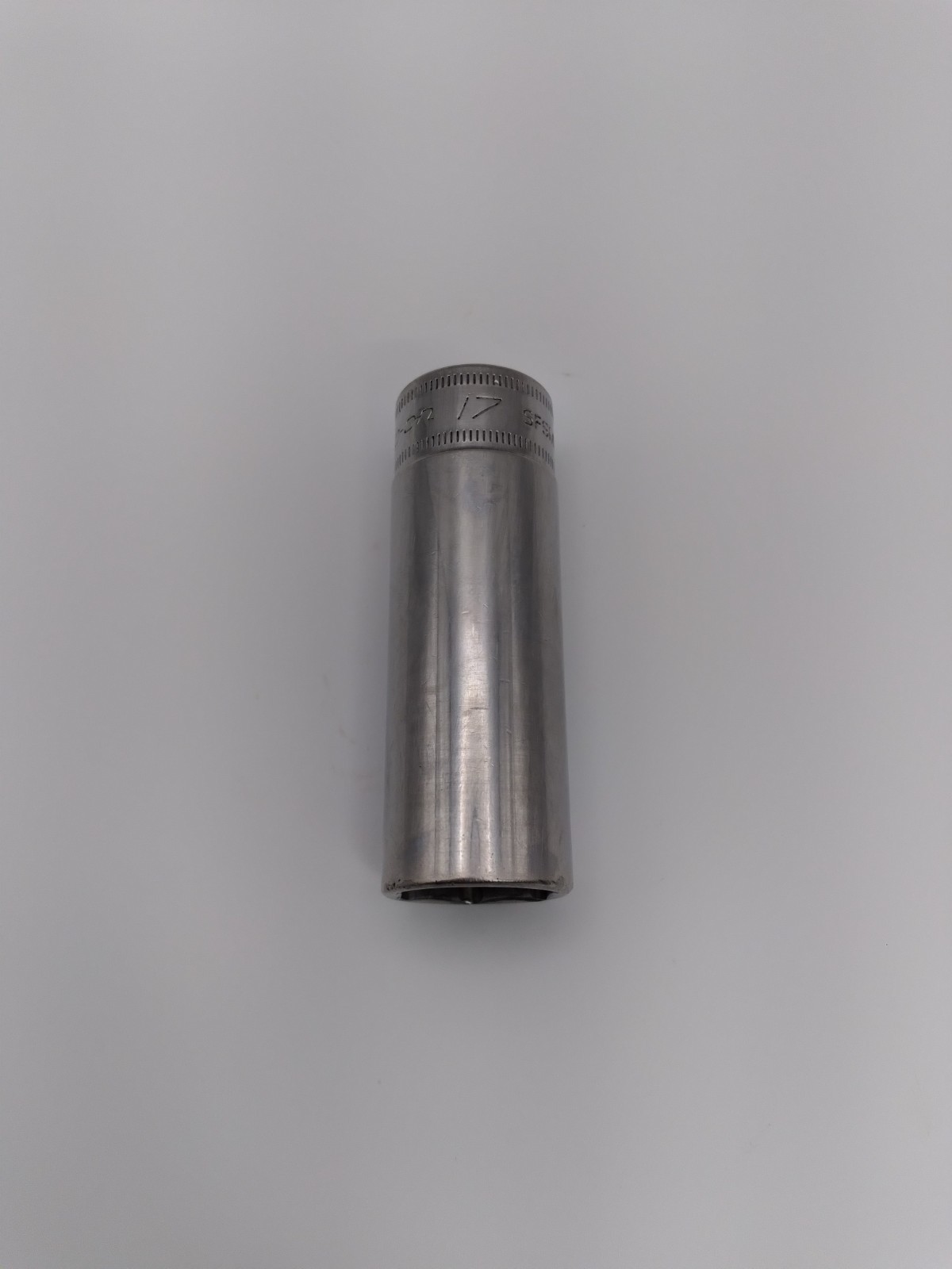 Snap On Tools 3/8″ Drive 6-Point Metric 17mm Deep Socket Chrome SFSM17 USA USED
