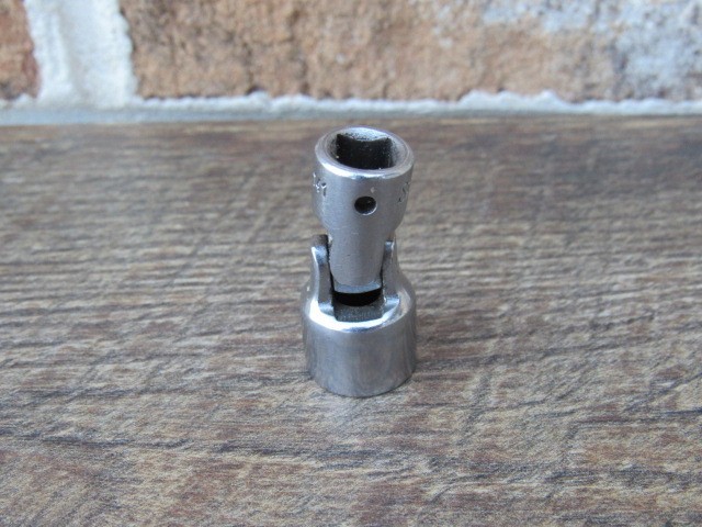 SNAP ON 7/16″ TMU141 1/4″ DRIVE 12 POINT SAE UNIVERSAL SWIVEL SOCKET UNDERLINE