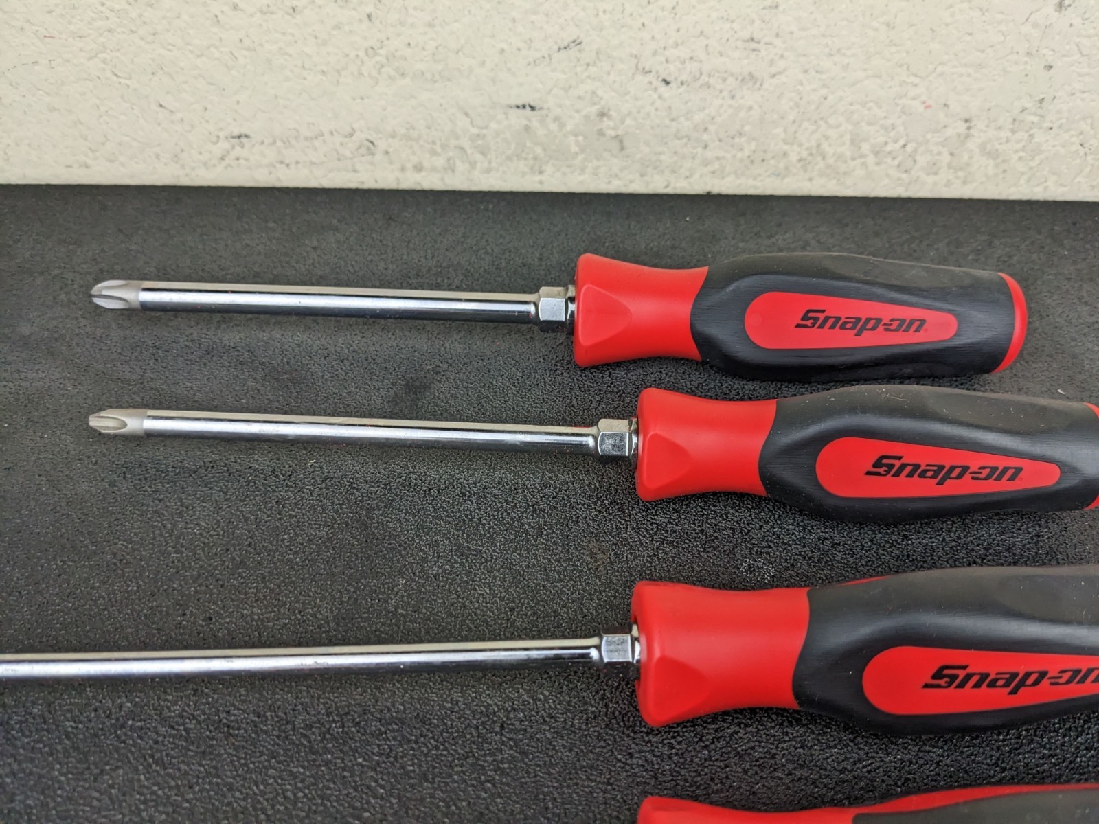 #bp421 Snap-On NEW Instinct Soft 16pc Screwdriver Set Pro-Fi Foam SGDX160BFR